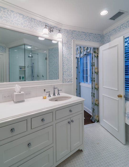 East Hampton Summer House - Master Bath